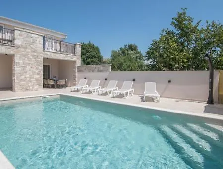 Apartments Barbara Umag Exterior photo
